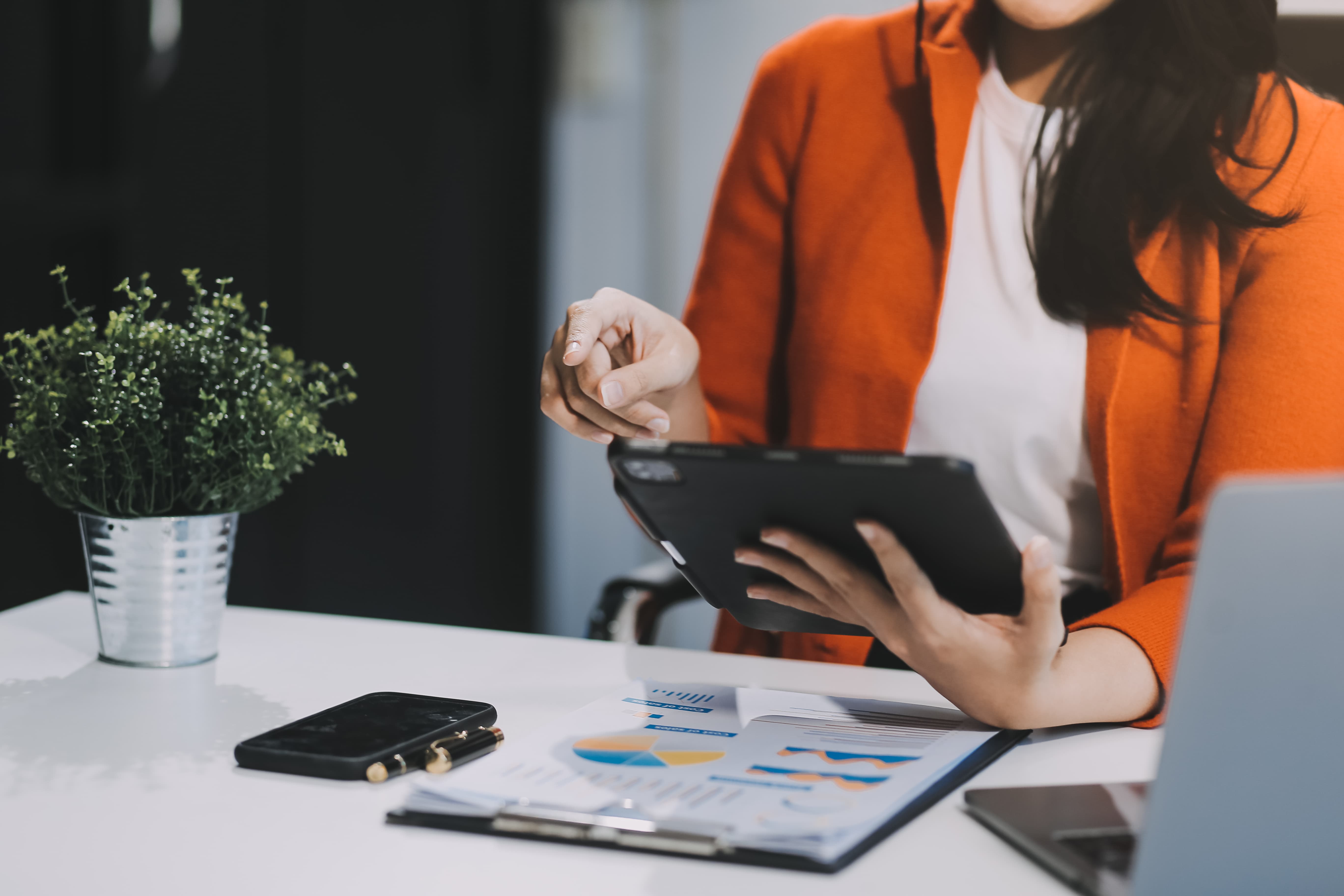 The Modern HR Leader's Guide to Mental Health Benefits - Refill Health Resource Cover Art